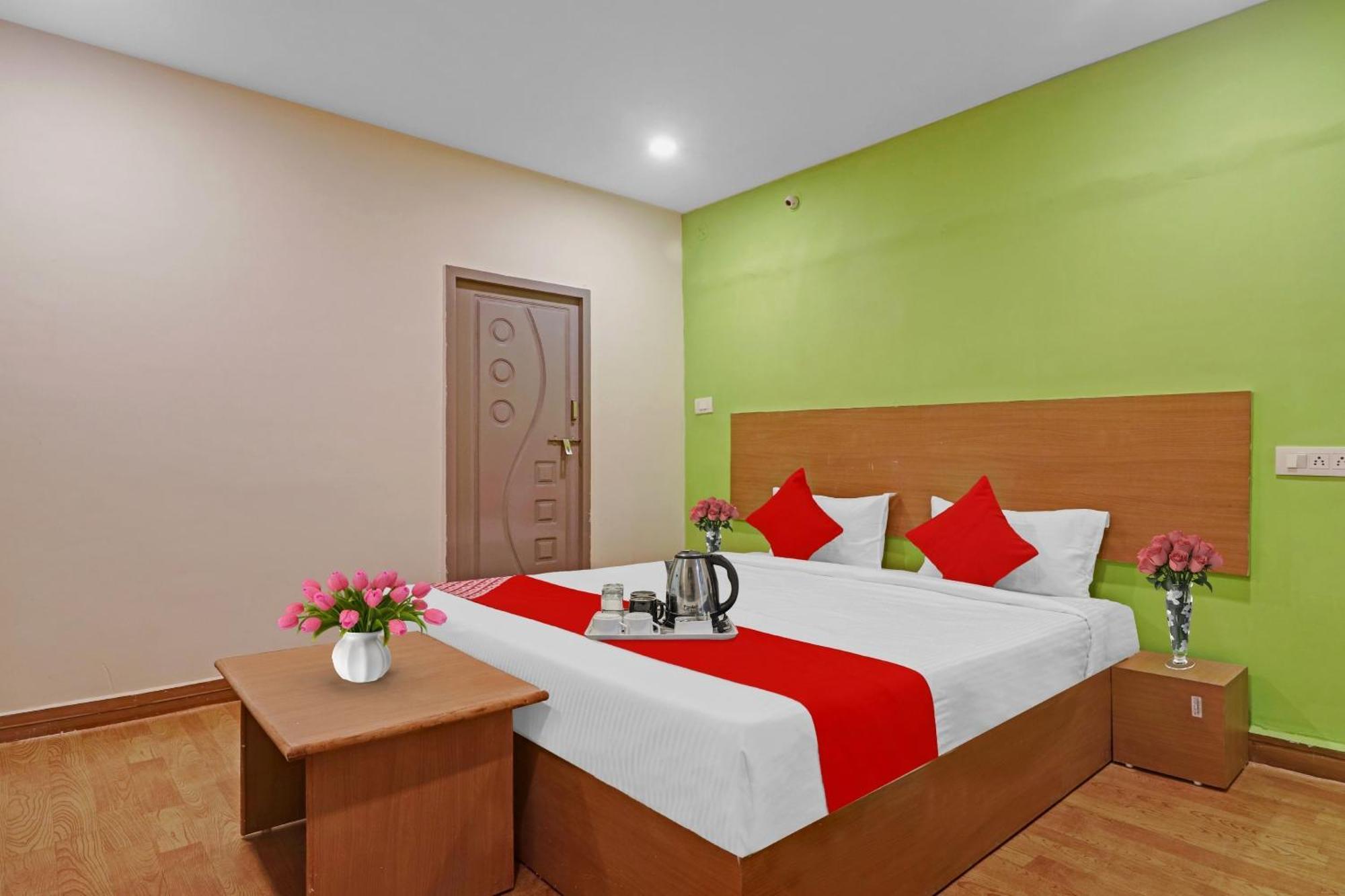 Hotel O Lavish Stay Hyderabad Eksteriør billede